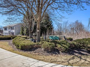 1757 Dartmoor Dr, Howell, MI 48843