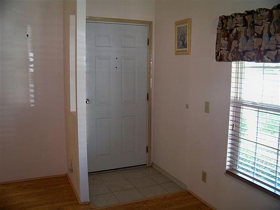 2nd image of 1811 Tower Lakes Blvd