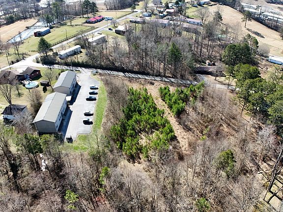 5th image of 448 N Hills Rd