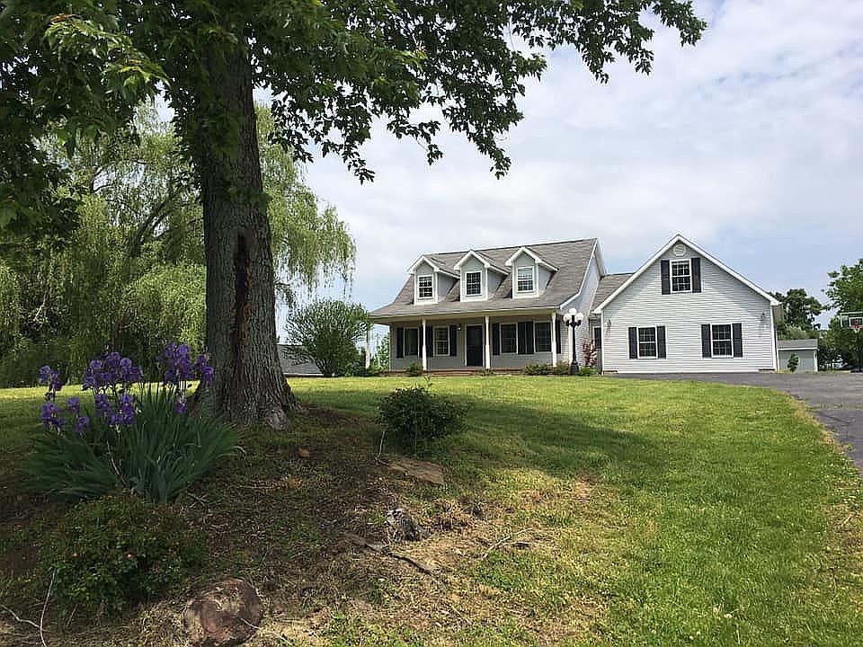 1st image of 890 Lewis Creek Ln