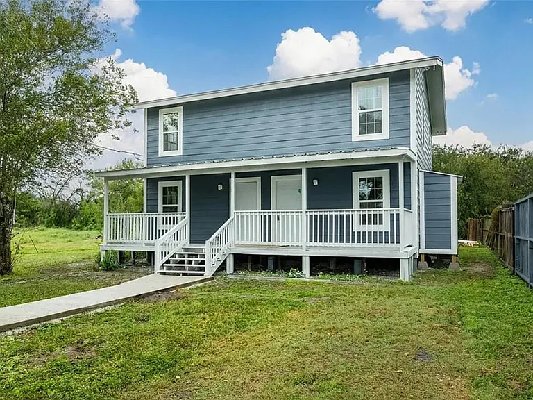 1105 Esperanza St #A — Photo 2