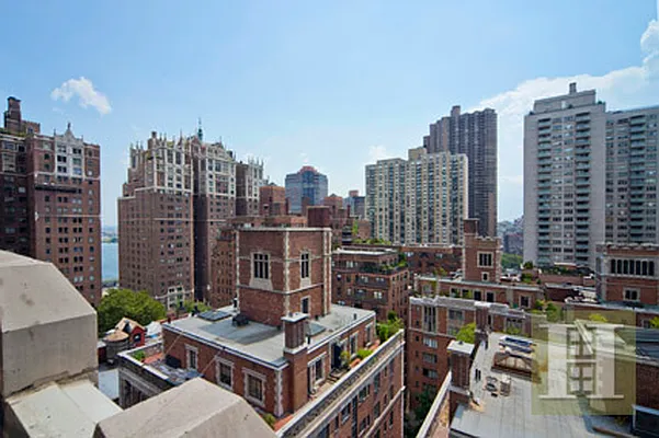 Sold by Halstead Real Estate | media 4
