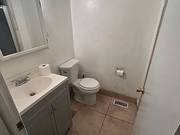 4th image of 4416 W 3325 S