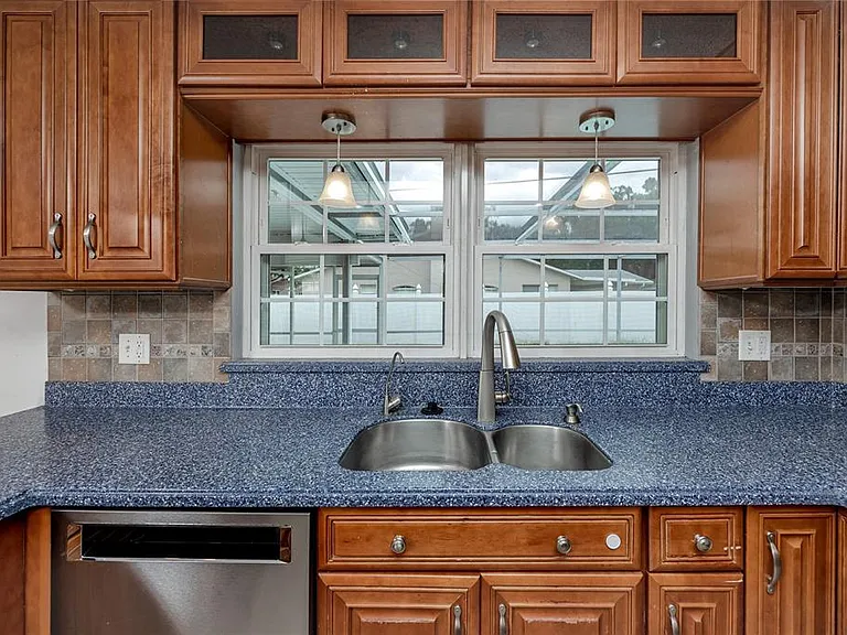 2260 Harn Blvd — Photo 11