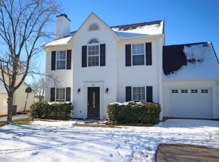 342 Riverside Chase Cir, Greer, SC 29650