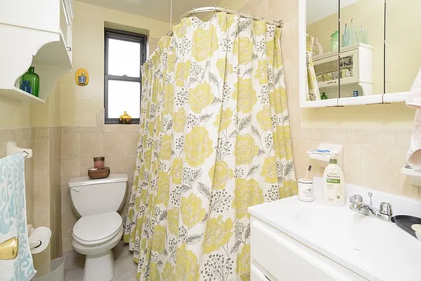 Sold by Keller Williams Realty NYC Group | media 33