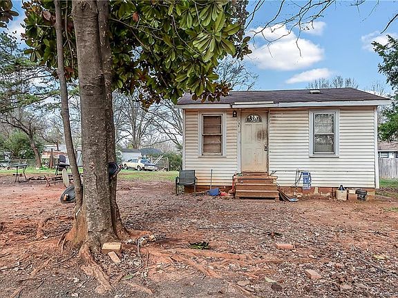 2nd image of 7711 Carelock Cir