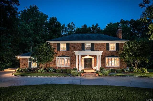 1st image of 9854 Waterbury Dr