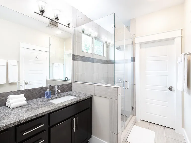 614 Terrell Hill Dr #D — Photo 8