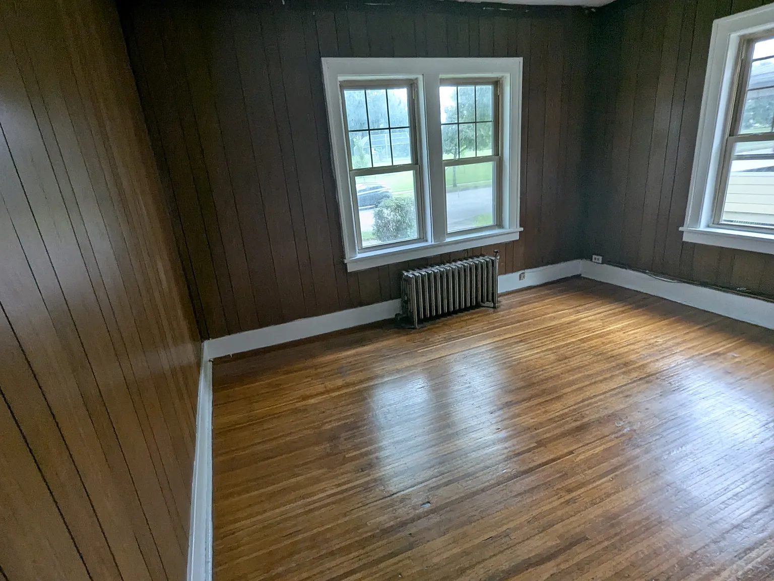 950 Bay St — Photo 3