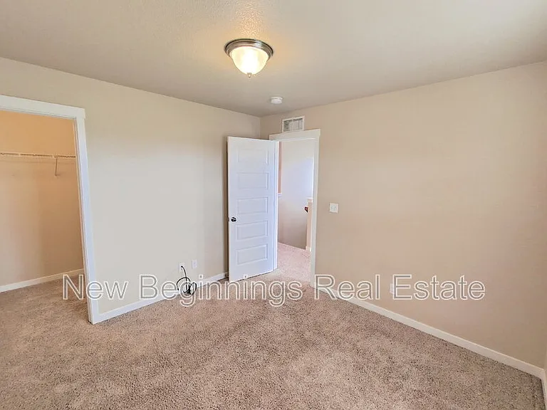 2562 Ellingwood Dr — Photo 22