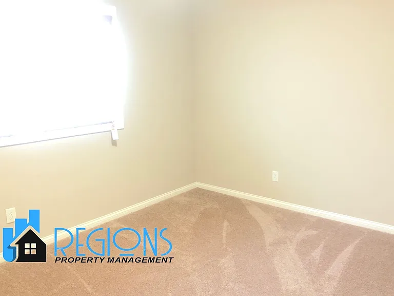 3613 Silverado Trl — Photo 2