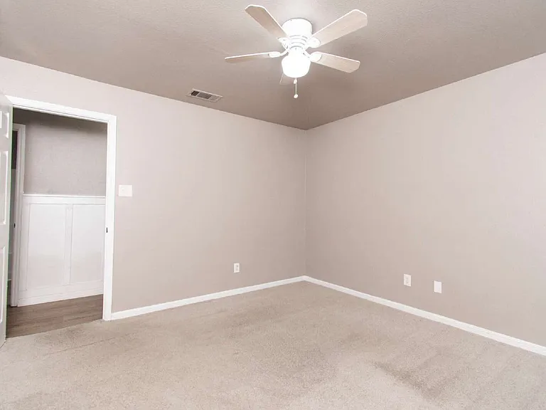 4004 Bull Run Dr — Photo 23
