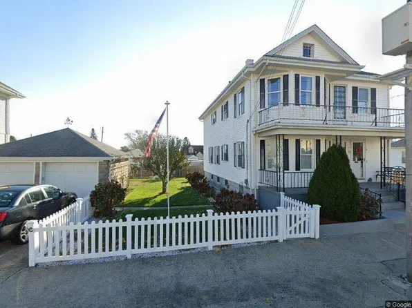 184-186 Lyon Ave, East Providence, RI 02914