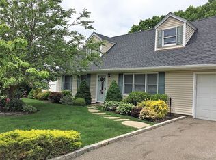 59 Clymer St, Port Jefferson Station, NY 11776