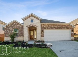 949 Golden Willow Ln, Conroe, TX 77304