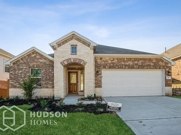 949 Golden Willow Ln, Conroe, TX 77304