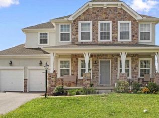 70 Iroquois Dr, York, PA 17406