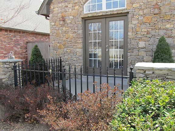 French doors to patio area