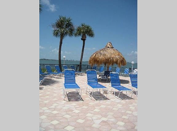 Impeccably maintained pool and hot tub