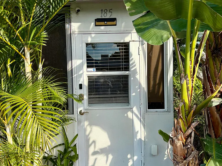 185 Valencia Dr #H — Photo 13