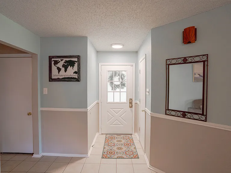 1429 Hall Dr — Photo 6