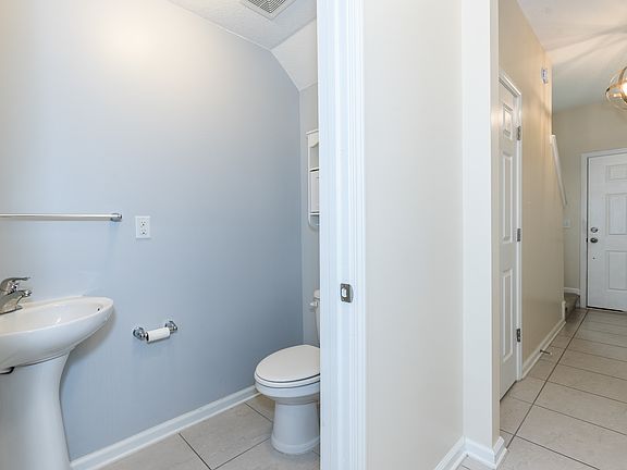 5th image of 223 Moultrie Village Ln