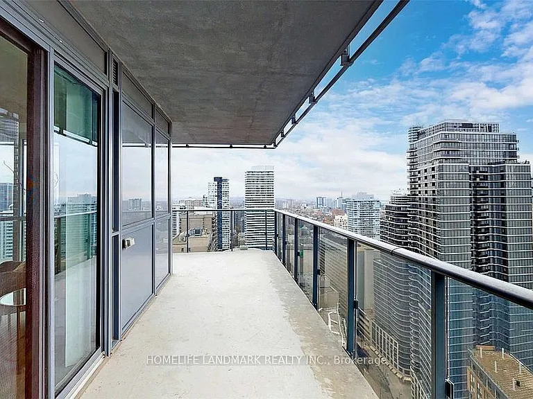 7 Grenville St #3410 — Photo 17