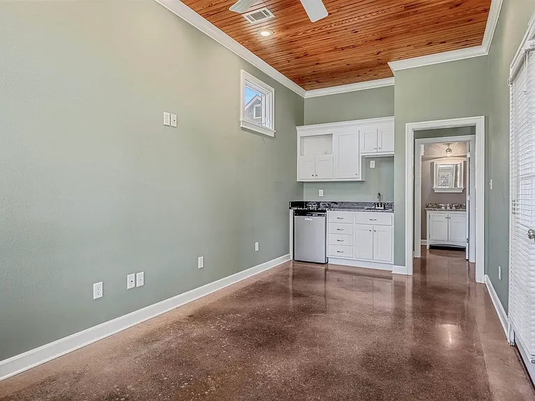 416 N Orange St #C — Photo 4