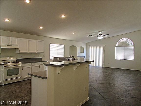 3rd image of 3452 Bagnoli Ct