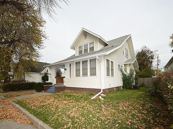 3rd image of 916 Avenue A