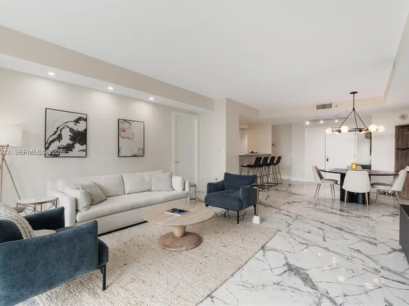 3400 SW 27th Ave APT 605, Miami, FL 33133