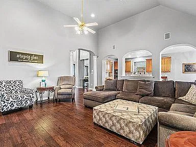6456 Fianna Hills Dr — Photo 12