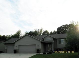 1490 Greenleaf Rd SE, Owatonna, MN 55060