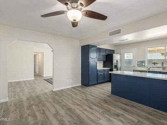 4th image of 8533 W Golden Ln