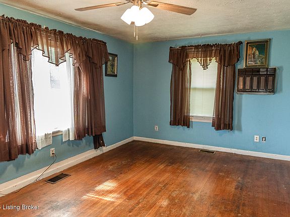 4th image of 45 Howard St