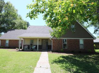 36 E Swoope Dr, Columbus, MS 39702