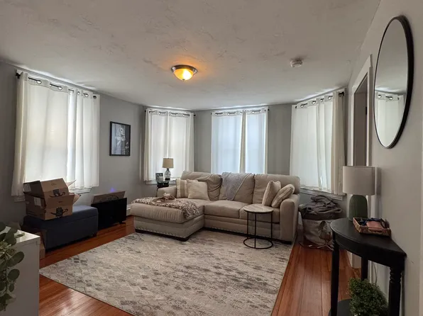 122 Lowell St APT 3, Waltham, MA 02453