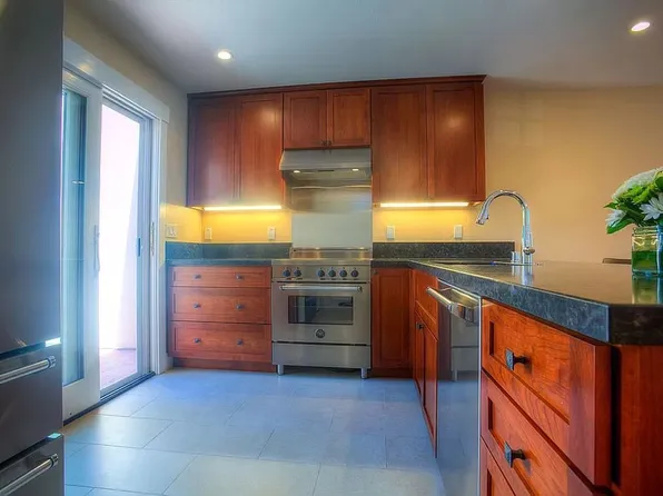 1106 Clinton St, Redwood City, CA 94061