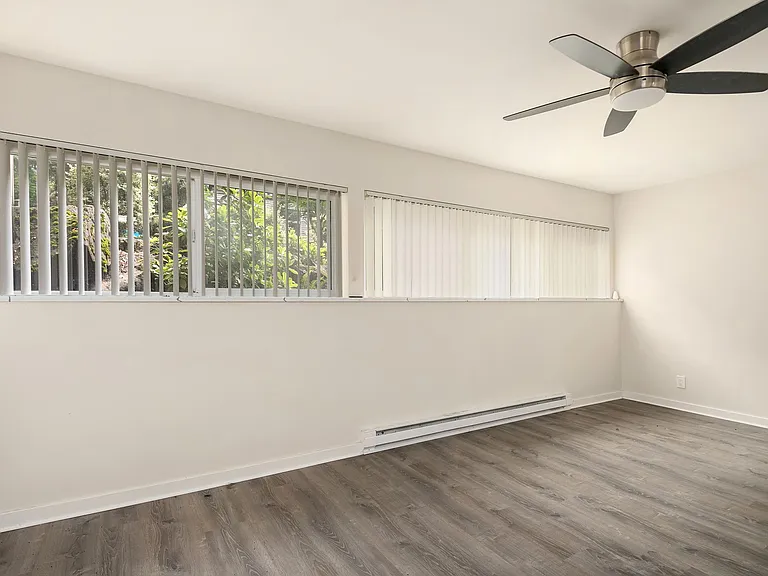 Cordova Apartments — Photo 23