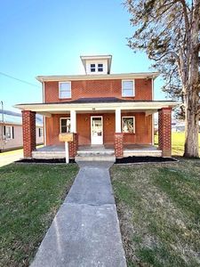 221 E Parrish St, Covington, VA, 24426