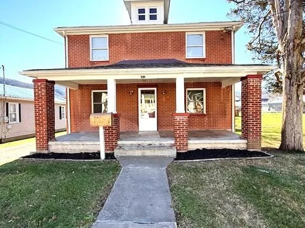 221 E Parrish St, Covington, VA 24426