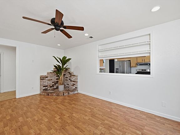 5th image of 7930 Becky Court