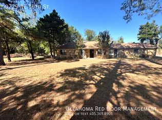 9729 NE 10th St, Midwest City, OK 73130