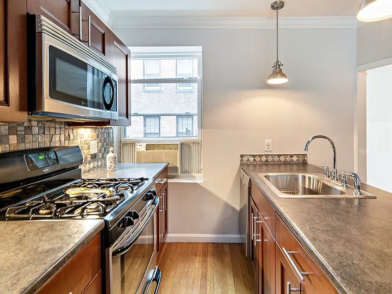 19 Revere St #1 — Photo 11