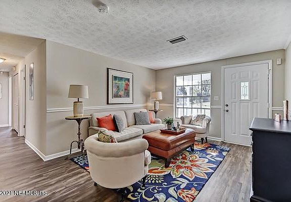 5th image of 1605 Loyola Dr N