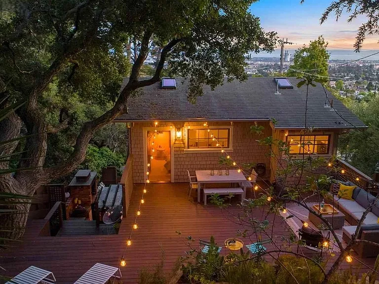 3061 Frye St — Photo 34