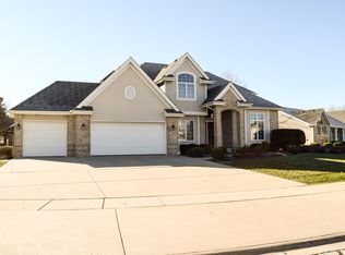 1208 Wales Ct, Shorewood, IL