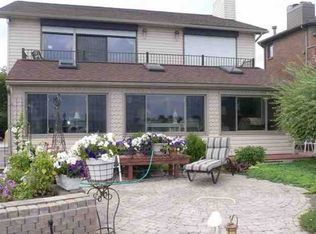 32331 N River Rd, Harrison Township, MI 48045