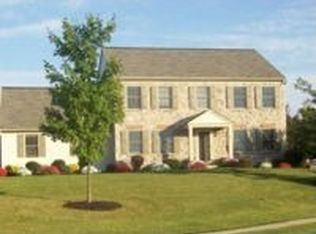 4218 Greywood Dr, York, PA 17402